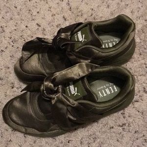 Puma Bow Rihanna Fenty Olive Sneaker